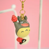 Totoro Schlüsselanhänger mit Glöckchen&Erdbeere