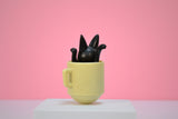 Süße Wackelfigur - Jiji in Tasse