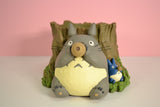 Totoro Baumstamm Blumengefäß