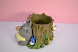 Totoro Baumstamm Blumengefäß